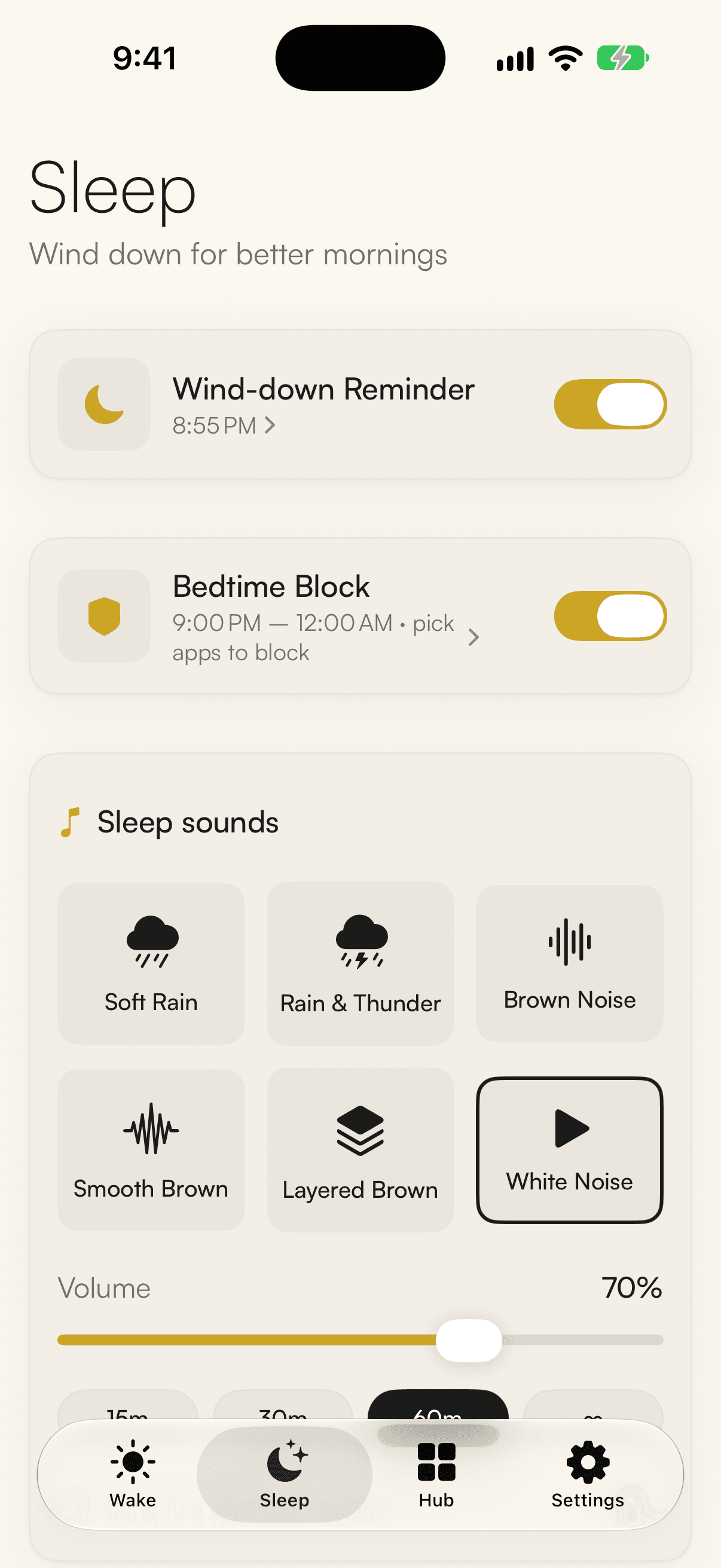 MOOV sleep screen with a wind-down reminder and sleep sounds.
